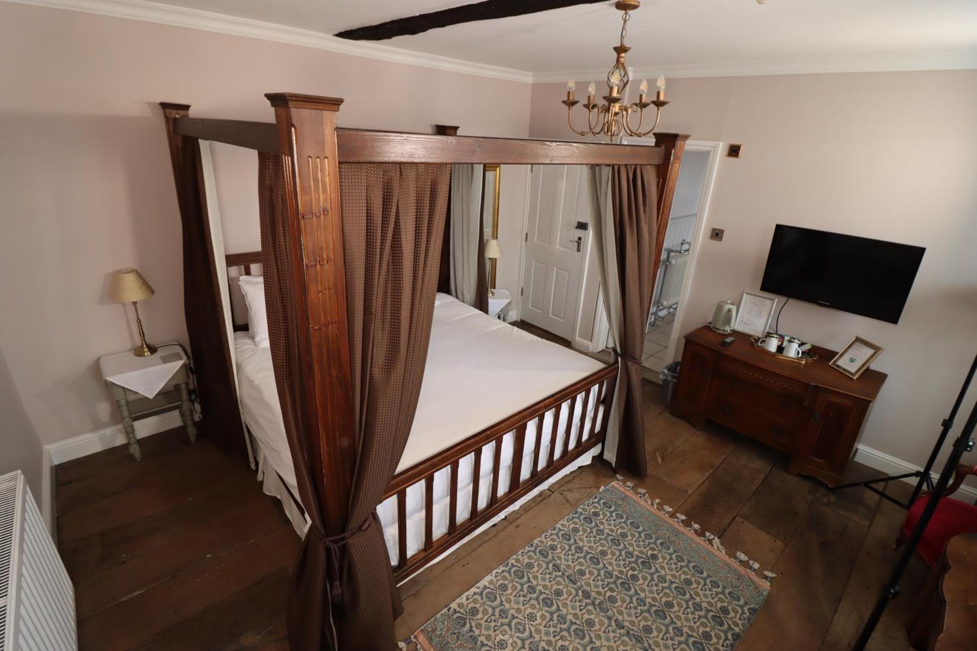 The Castle Hotel Llandovery Exterior foto