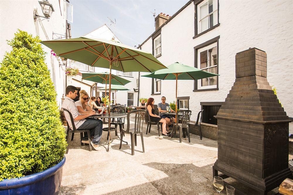 The Castle Hotel Llandovery Exterior foto