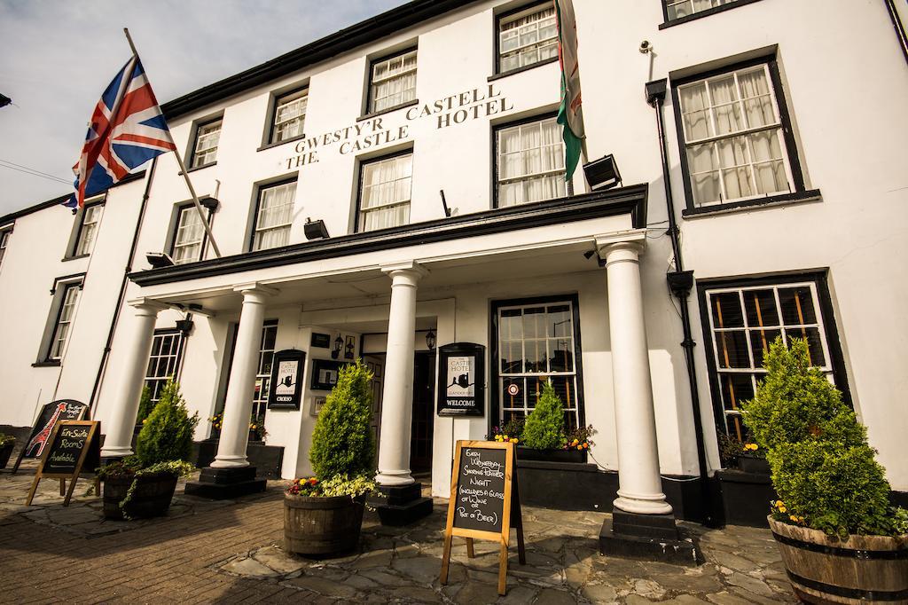 The Castle Hotel Llandovery Exterior foto
